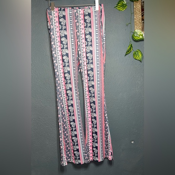 Shein Paisley Flare Pants & Flirtitude Crossover Gray Size Large Bell Bottoms. - Picture 11 of 15